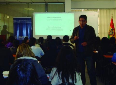 PRENSA 20130918 01 LAS PYMES Y LOS ARTESANOS NACIONALES REGISTRAN SUS MARCAS