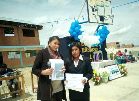 PRENSA 20171024 01 25 NUEVOS AUTORES DE LA CIUDAD DE EL ALTO REGISTRARON SUS OBRAS EN EL SENAPI