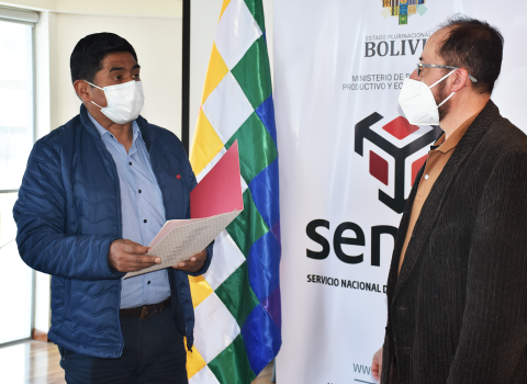 PRENSA 20220113 01 SENAPI ENTREGA RESOLUCIÓN ADMINISTRATIVA QUE OTORGA LICENCIA DE FUNCIONAMIENTO A LA NUEVA SOCIEDAD DE GESTIÓN COLECTIVA DEL CINE Y EL AUDIOVISUAL “FILMAR”
